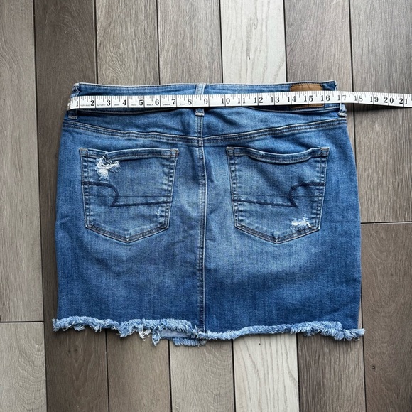 American Eagle Outfitters Distressed Blue Denim Skirt | Size: 16 | - Picture 3 of 4